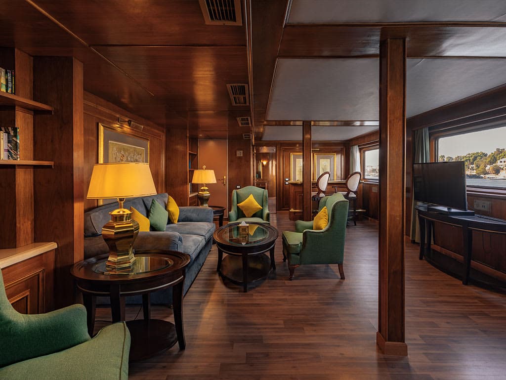 tour Gallery tour Gallery