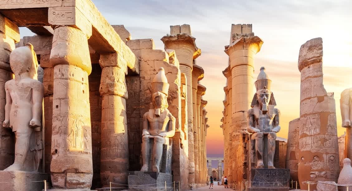 tour Gallery tour Gallery