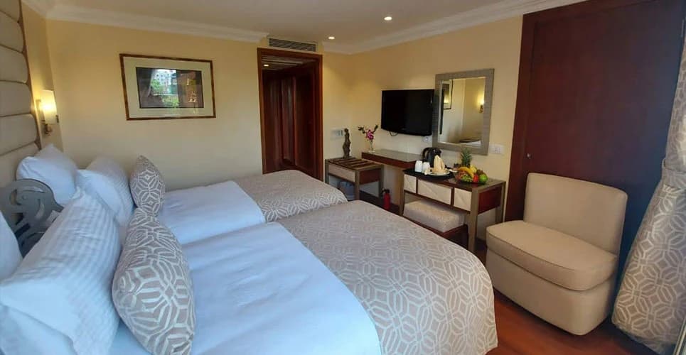 tour Gallery tour Gallery