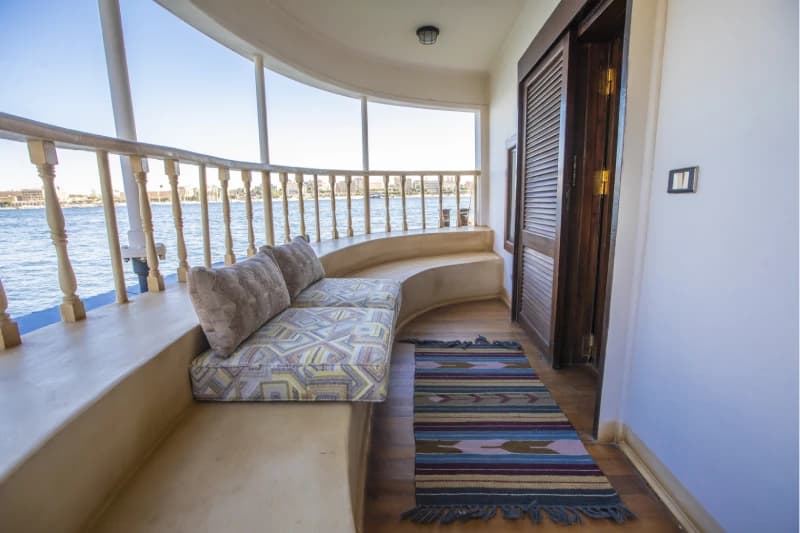 tour Gallery tour Gallery