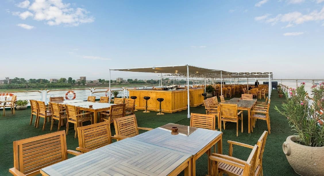 tour Gallery tour Gallery