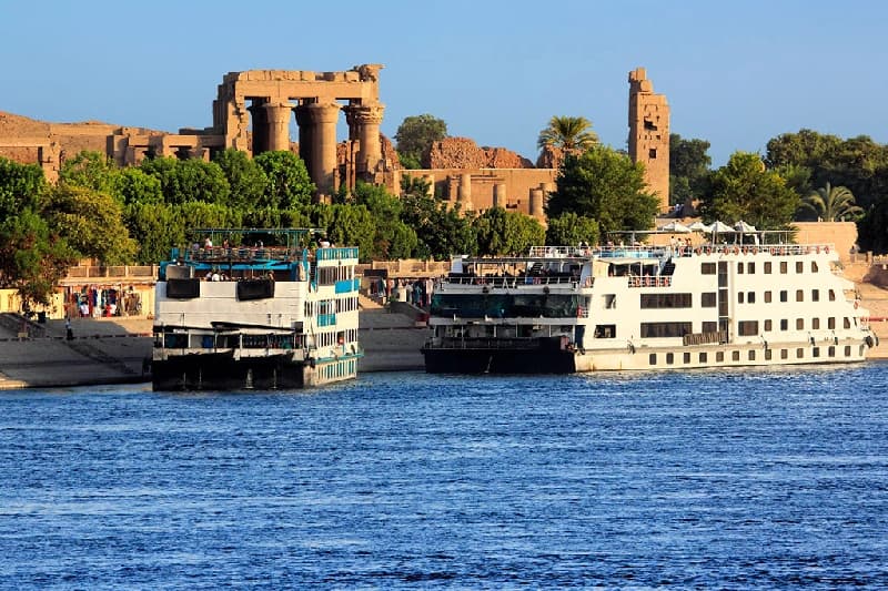 tour Gallery tour Gallery