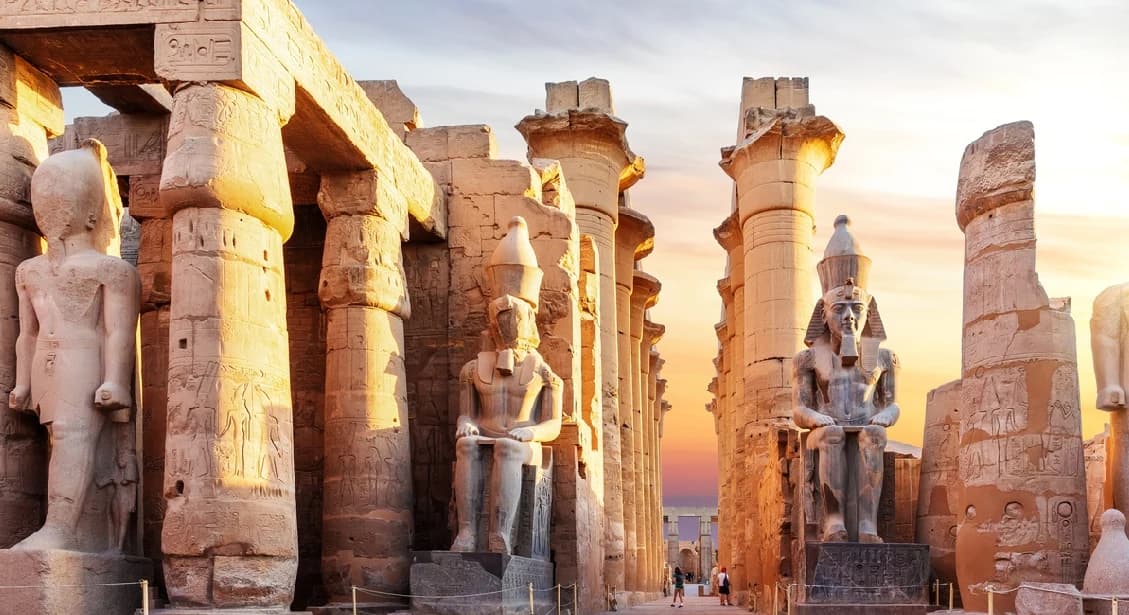 tour Gallery tour Gallery